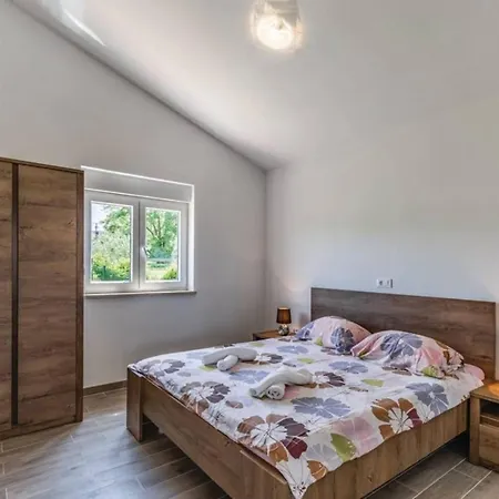 Paliska With Pool For Max 8 Pax In Porec Villa