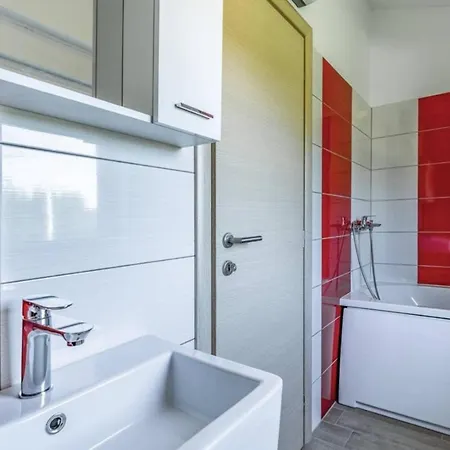 Villa Paliska With Pool For Max 8 Pax In Porec