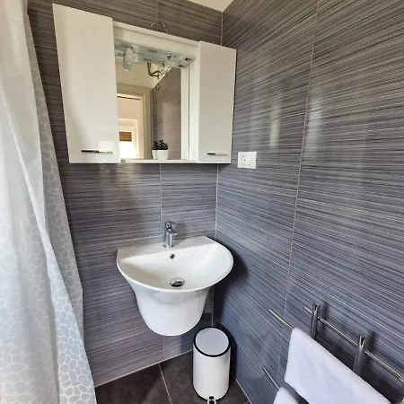 Paliska With Pool For Max 8 Pax In Porec Villa *