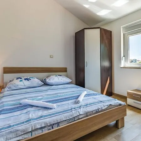Paliska With Pool For Max 8 Pax In Porec Villa *